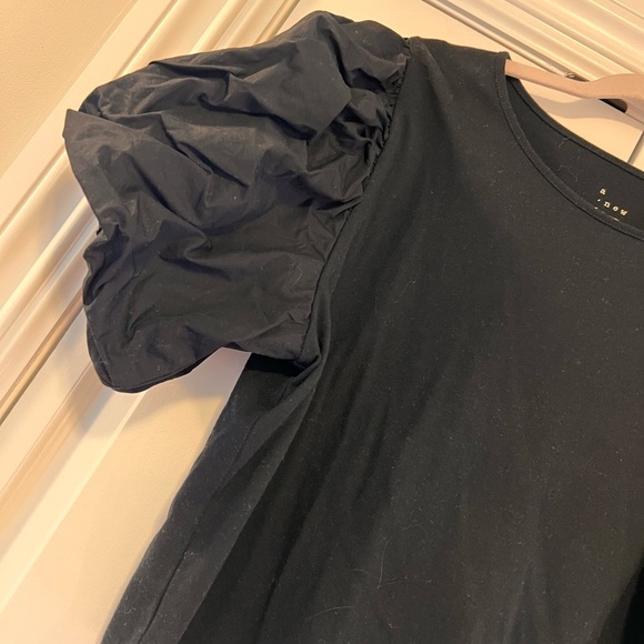 Black top with puffy sleeves - Picture 4 of 6